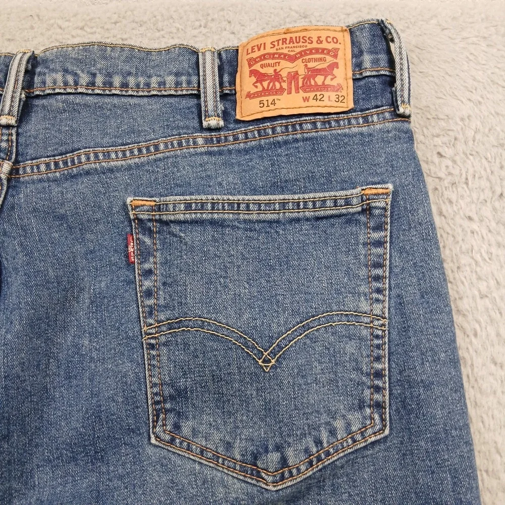 Levi's 514 Straight Fit Jeans Mens 42x32 Medium Wash Blue Denim Classic‎